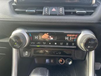 Toyota RAV4 5Dr Design 2.5 VVT-i Hybrid Auto