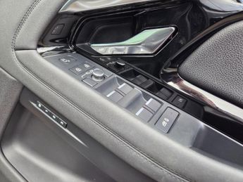 Land Rover Range Rover Evoque 2.0 D200 R-Dynamic SE 5dr Auto
