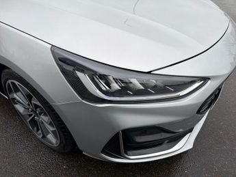 Ford Focus 5Dr ST-Line Vignale 1.5 Tdci 120PS Auto