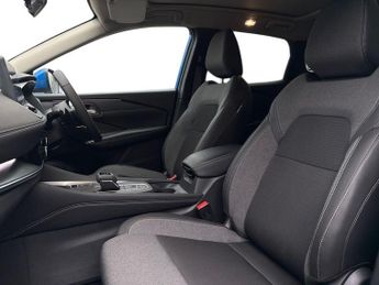 Nissan Qashqai 1.3 DiG-T MH 158 N-Connecta 5dr Xtronic