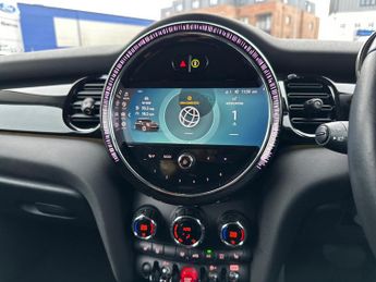 MINI HATCHBACK Cooper 5Dr Classic 1.5 Auto