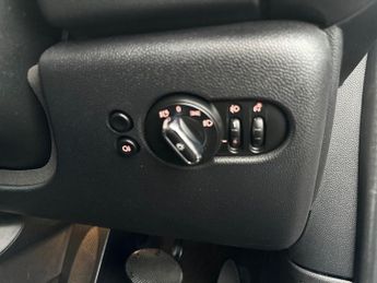 MINI HATCHBACK Cooper 5Dr Classic 1.5 Auto