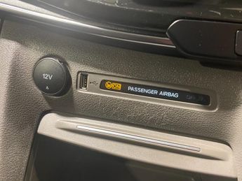 Ford Tourneo Custom 2.0 EcoBlue (130PS) Automtaic Titanium L1 5dr**8 seater**