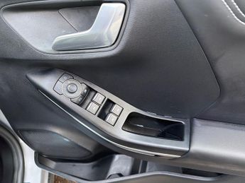 Ford Puma 5Dr ST-Line Vignale 1.0 MHEV 155PS Auto