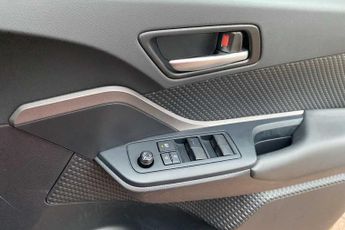 Toyota C-HR 1.8 Hybrid Icon 5dr CVT