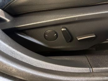 Ford Focus Estate ST-Line Vignale 1.0 MHEV 155PS Auto