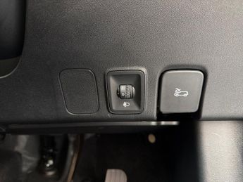 MG HS 5Dr Trophy 1.5 Auto