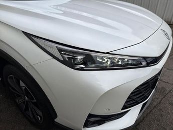 MG HS 5Dr Trophy 1.5 Auto