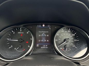Nissan Qashqai 1.7 dCi Tekna 5dr 4WD CVT