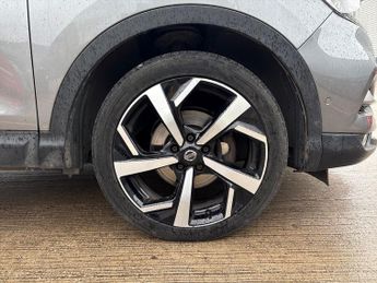 Nissan Qashqai 1.7 dCi Tekna 5dr 4WD CVT
