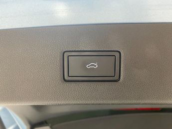 Ford Explorer 77kWh (286PS) EV Automatic SELECT Extended Range 5dr**Drivers As