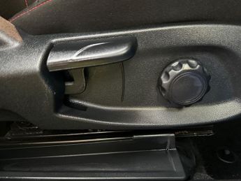 Ford Puma 5Dr ST-Line 1.0 MHEV 155PS Auto