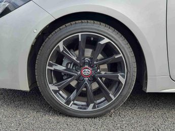 Toyota Corolla 1.8 VVT-i Hybrid GR Sport 5dr CVT