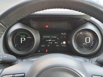 Toyota Yaris 1.5 Hybrid Design 5dr CVT