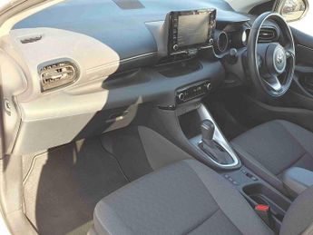 Toyota Yaris 1.5 Hybrid Design 5dr CVT