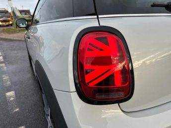 MINI HATCHBACK Cooper S 3Dr Exclusive 2.0 Auto