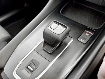 Nissan Qashqai 1.3 DiG-T MH 158 N-Connecta 5dr Xtronic