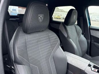 Peugeot 3008 5Dr GT 157kW 73kWh Auto