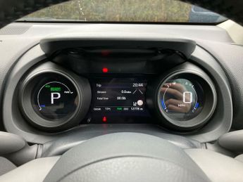Toyota Yaris 1.5 Hybrid Design 5dr CVT