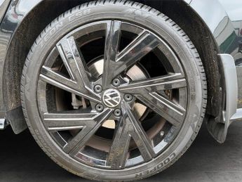 Volkswagen Golf 2.0 TDI 150 R-Line 5dr DSG