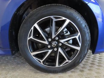 Toyota Yaris 1.5 Hybrid Design 5dr CVT