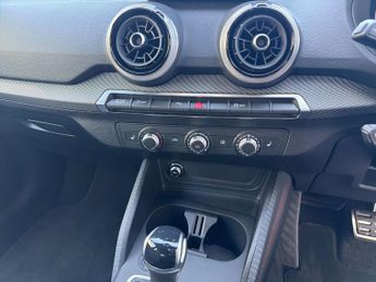 Audi Q2 5Dr Black Edition S 35 1.5 TFSI Auto