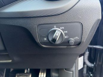 Audi Q2 5Dr Black Edition S 35 1.5 TFSI Auto