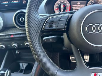 Audi Q2 5Dr Black Edition S 35 1.5 TFSI Auto