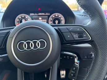 Audi Q2 5Dr Black Edition S 35 1.5 TFSI Auto