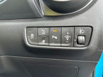 Hyundai Kona 5Dr Ultimate 150kW 64kWh Auto