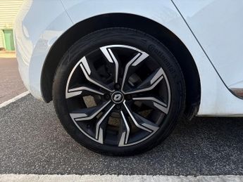 Renault Clio 1.6 E-TECH full hybrid 145 Techno 5dr Auto