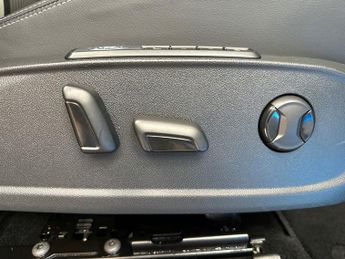 Ford Capri 5Dr Select Extended Range 2WD Auto