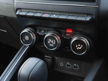 Renault Clio 1.6 E-TECH full hybrid 145 Techno 5dr Auto