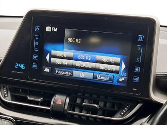 Toyota C-HR 1.8 Hybrid Dynamic 5dr CVT