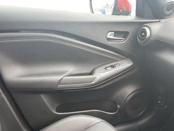 Nissan Juke 1.6 Hybrid Tekna 5dr Auto