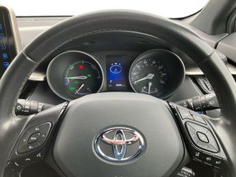 Toyota C-HR 1.8 Hybrid Dynamic 5dr CVT
