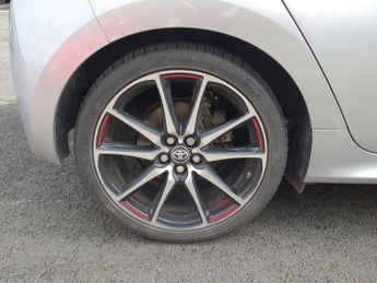 Toyota Yaris 1.5 Hybrid GR Sport 5dr CVT
