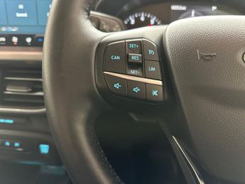 Ford Focus Estate Titanium 1.0 MHEV 155PS Auto