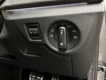 Skoda KAMIQ 5Dr Design Edition 1.0 TSI Auto