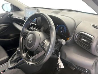 Toyota Yaris 1.5 Hybrid Design 5dr CVT