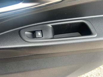 Alfa Romeo Junior 207kW Elettrica Veloce 54kWh 5dr Auto