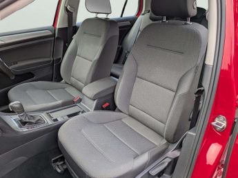 Volkswagen Golf 1.6 TDI 105 Match 5dr DSG