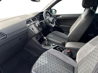 Volkswagen Tiguan VW  5Dr R-Line 2.0 TDI 4 AWD Motion Auto