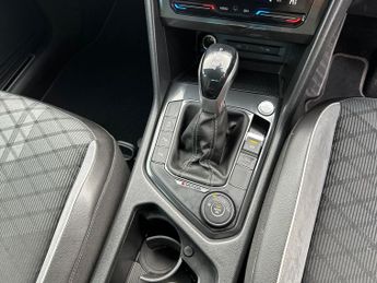 Volkswagen Tiguan VW  5Dr R-Line 2.0 TDI 4 AWD Motion Auto
