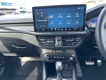 Ford Focus 5Dr ST-Line Vignale 1.0 MHEV 125PS Auto