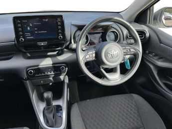 Toyota Yaris 1.5 Hybrid Design 5dr CVT