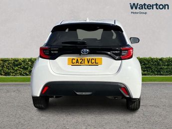 Toyota Yaris 1.5 Hybrid Design 5dr CVT