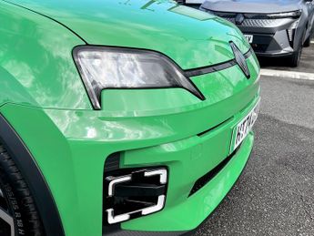 Renault 5 110kW Techno Comfort Range 52kWh 5dr Auto