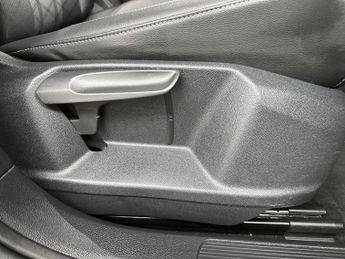 Volkswagen T-roc VW  5Dr R-Line 1.5 TSI Auto