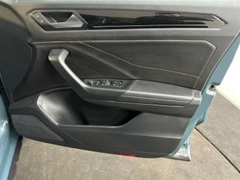 Volkswagen T-roc VW  5Dr R-Line 1.5 TSI Auto